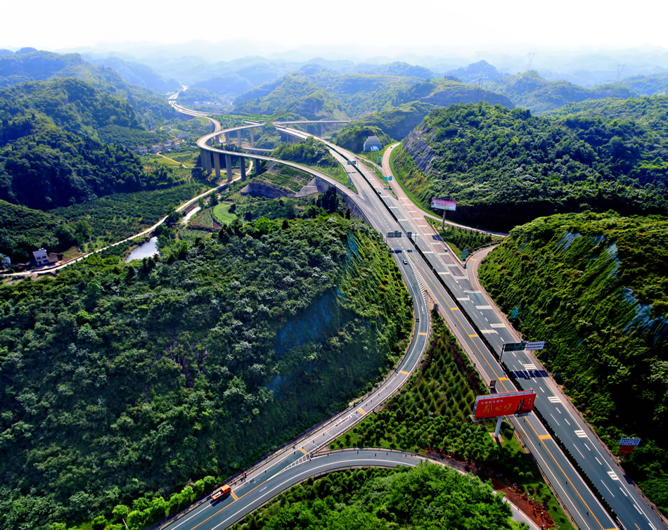 三峡翻坝高速绿化